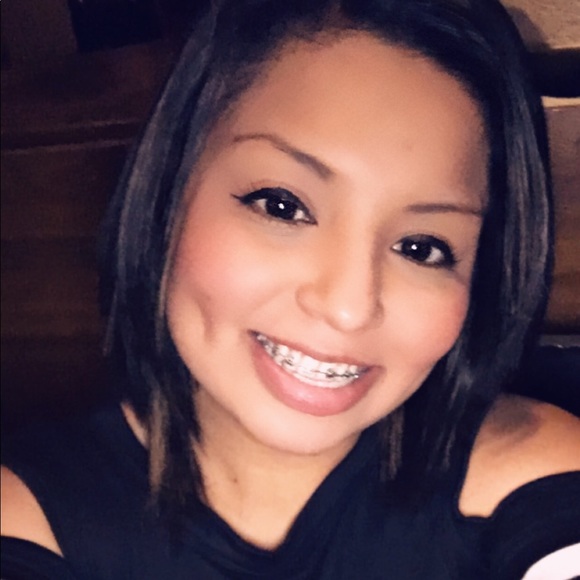 Meet your Posher, Mayra - Picture 1 of 1